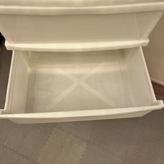 プラスチック製の棚（7段）の画像