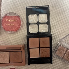 化粧品まとめ売りの画像