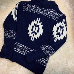 オルテガ柄のカーディガンの画像