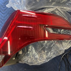 30アルファード前期　　テールランプ一式　ガーニッシュの画像