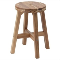 IKEA スツール（SKOGSTA／アカシア材・高さ45cm）の画像