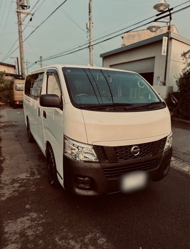 NV350 キャラバン 前期用　フロント＆リアバンパー　ラプターライナー塗装済み