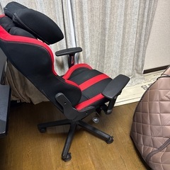 ゲーミングチェアの画像