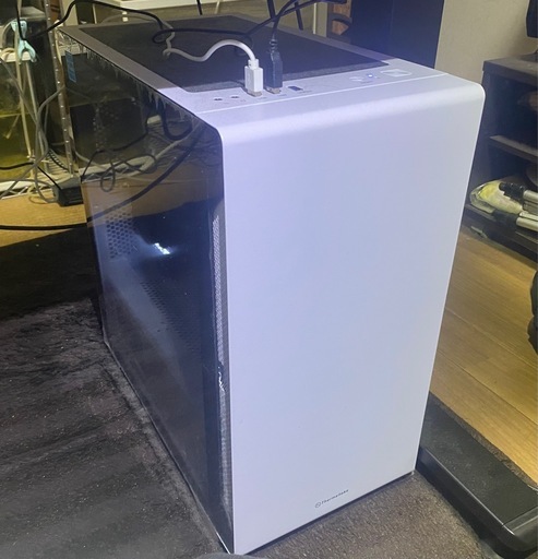 RX7700XT＆AMD8コアCPU フルHD~WQHDに最適なゲーミングPC ARK arkhive Gaming Custom GC-A7G58R  AG-AG8X87AGB8-FT Gaming Custom AMD Ryzen 7 9800X3D とGeForce RTX 5080  を搭載したハイエンドゲーミングパソコン - 製品詳細 | パソコン SHOPアーク（ark） arkhive Gaming CustomゲーミングPC