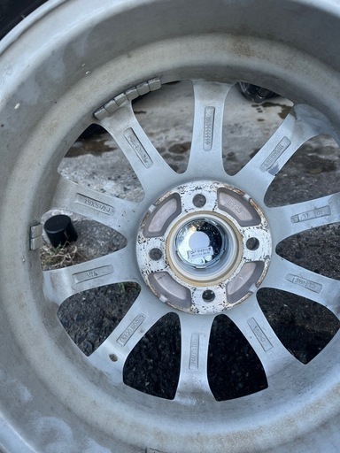 今週末積雪するかもです‼️175/65R15スタッドレスタイヤホイール付特価
