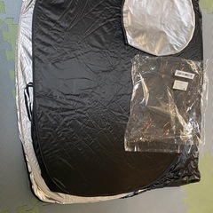 折りたたみ式シルバーサンシェードの画像