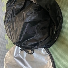 折りたたみ式シルバーサンシェードの画像