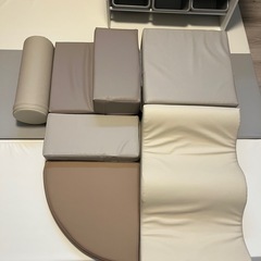 200✖️180ベビーサークル&大阪熊ベビーマット、ソフトブロック、収納棚の画像