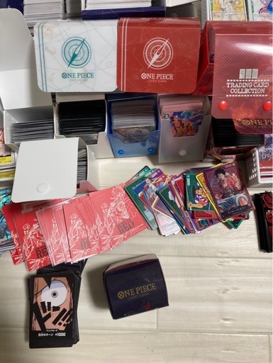 【大量]ONE PIECE TCGワンピースカード数千？枚＋古いデュエル・マスターズ古いカードセット！希少スリーブ付き・コレクター必見