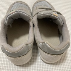 ニューバランス 996 キッズスニーカー グレー 16.5cm
の画像