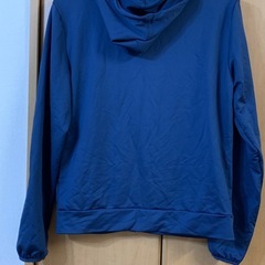 PUMA ネイビー ウィンドブレーカー フード付きの画像