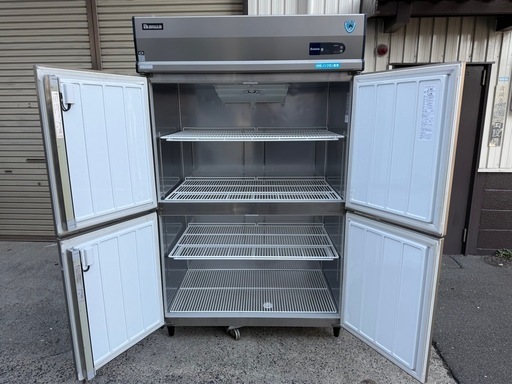 大和冷機　DAIWA　業務用　縦型冷蔵庫　２００V　厨房　飲食店　４４３CD-NP