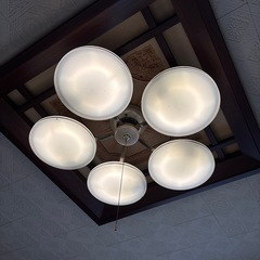天井照明　の画像
