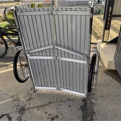 A-343△岐阜発/Pica/アルミ製折りたたみ式リヤカー/PHC-150/L=1200mm/W=800mm/T=400mm/荷台留棒欠品/止めボルト破損あり/現状品/R7.2/6△の画像