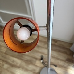 フロアランプの画像