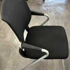 コクヨ チェア ブラックの画像