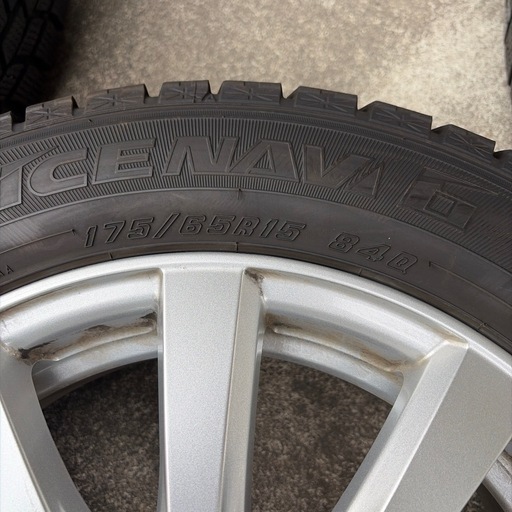 【取引完了】フィールダー　175/65R15スタッドレスタイヤ  アルミホイール4本セット