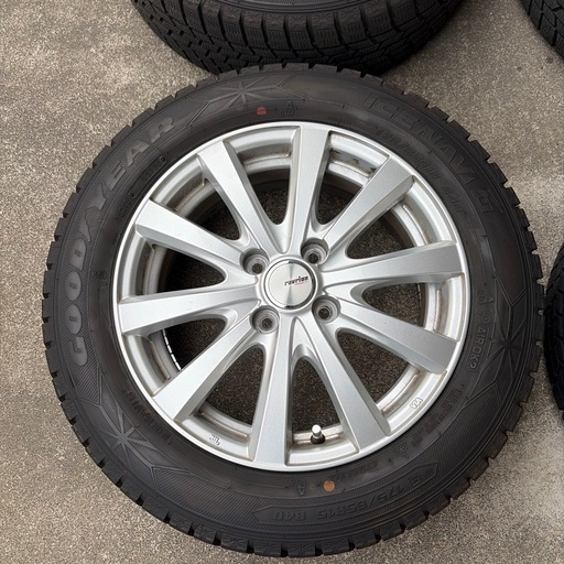 【取引完了】フィールダー　175/65R15スタッドレスタイヤ  アルミホイール4本セット