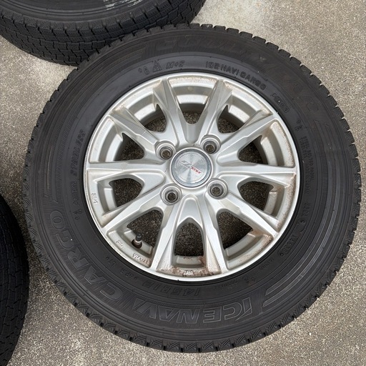 【取引完了】ハイゼットカーゴ　スタッドレスタイヤ　4本セット　　145R12