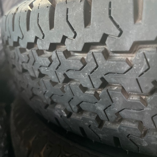 YOKOHAMAタイヤ　ホイル付き