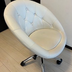 キャスター付き チェアの画像