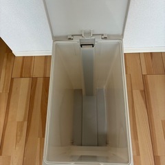 ゴミ箱　45Lの画像