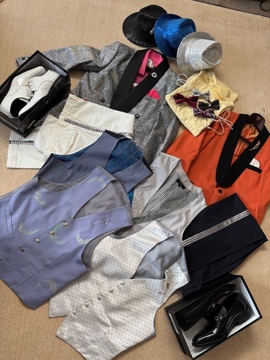家族依頼品　カラオケ・ステージ衣装一式