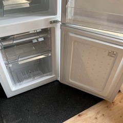 早い者勝ち！142Lアイリスオーヤマ ノンフロン冷凍冷蔵庫 IRSD-14A-W 2021年式の画像