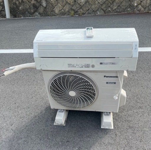 6畳用 早い者勝ち　パナソニック　
ルームエアコン CS-22DFJ-W 2018年式中古 6畳用