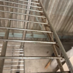 1/23金曜日12:00まで！4段スチールラックの画像