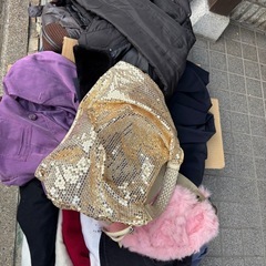 セーター  ジャンパー マフラー 冬物 １つ200円の画像