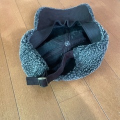 モフモフしたキャップの画像