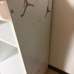 おもちゃ箱 机 棚の画像