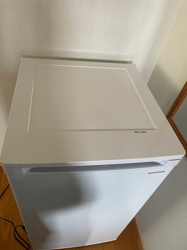 アイリスオーヤマ　冷凍庫 60L IUSD-6A-W 2022年式
