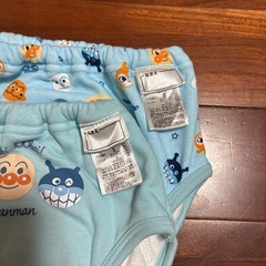 【取引中】アンパンマン 6層トレーニングパンツの画像