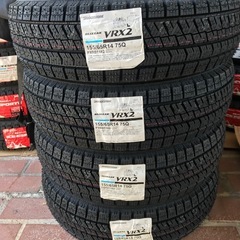スタッドレスタイヤ　最終値下げの画像