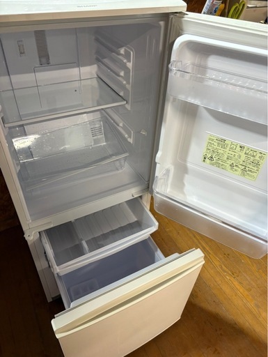 A1820 SHARPシャープ 2ドア冷蔵庫 137L 2017年製