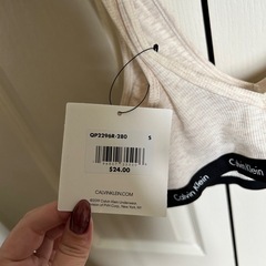 Calvin Klein トップス タグ付きの画像