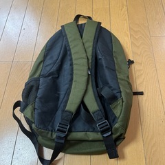差し上げます　NIKEカーキリュックの画像