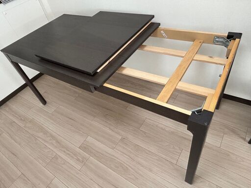 【引取り限定】イケア（IKEA）伸長式ダイニングテーブル
