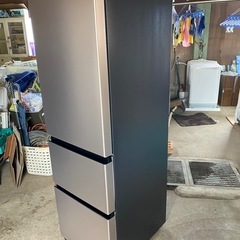 日立3ドア冷蔵庫の画像