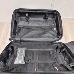機内持ち込みスーツケースの画像