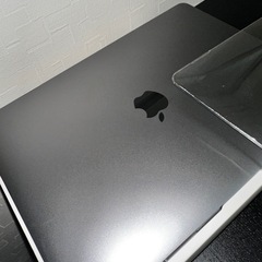 【極美品】MacBook Air M1 8GB/256GB 付属品あり保護ケース付の画像