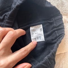 110センチ　水玉&黒長ズボン(薄手)の画像