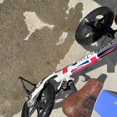 London Taxi ブレーキ付バランスバイクの画像