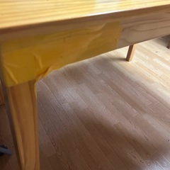 ダイニングテーブルの画像