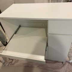 キッチン収納棚の画像