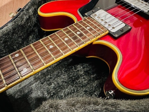 Maison ES-335タイプ  チェリーレッド セミアコ　社外ハードケース付き