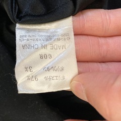 base e nuovo 花刺繍の長袖トップス 黒の画像