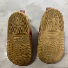 子供用シューズ、無料ですの画像